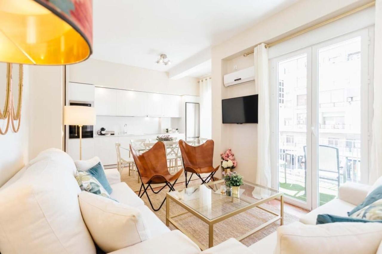 Stylish And Wide- 3Bdr 3Bth- Los Remedios Seville Luaran gambar
