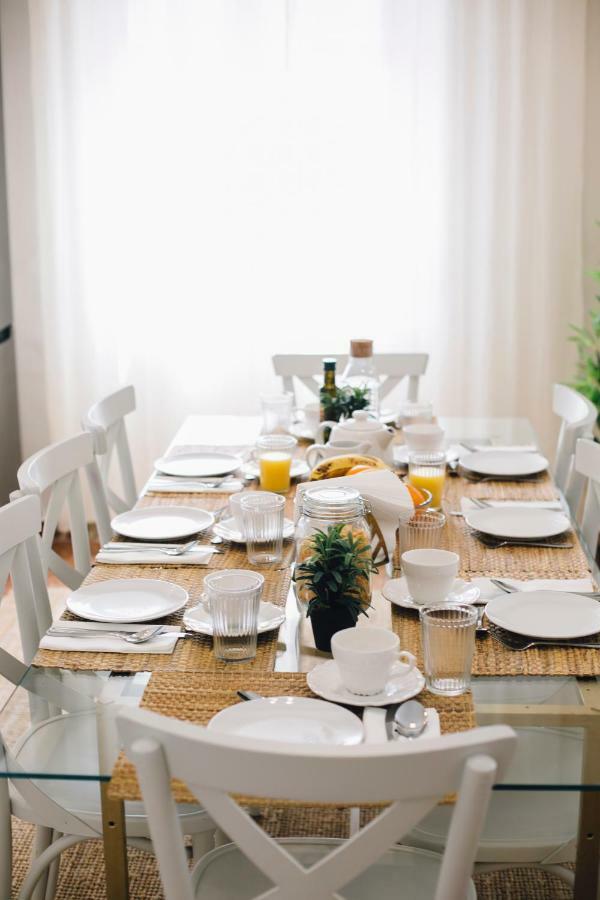 Stylish And Wide- 3Bdr 3Bth- Los Remedios Seville Luaran gambar